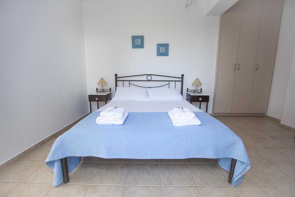 Astarti Apartments Livadi  Room photo